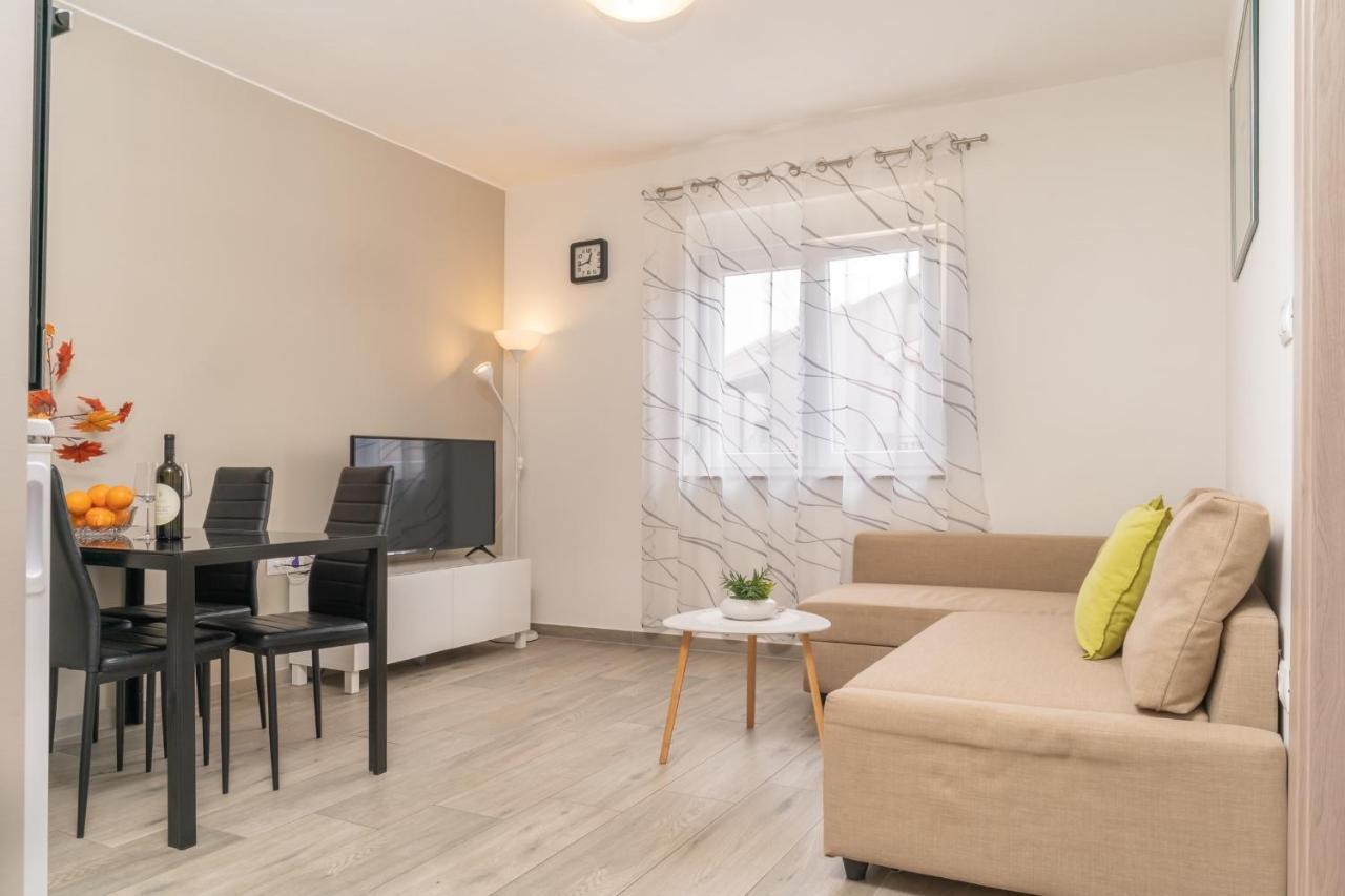 Ferienwohnung Tomi Pula Exterior foto