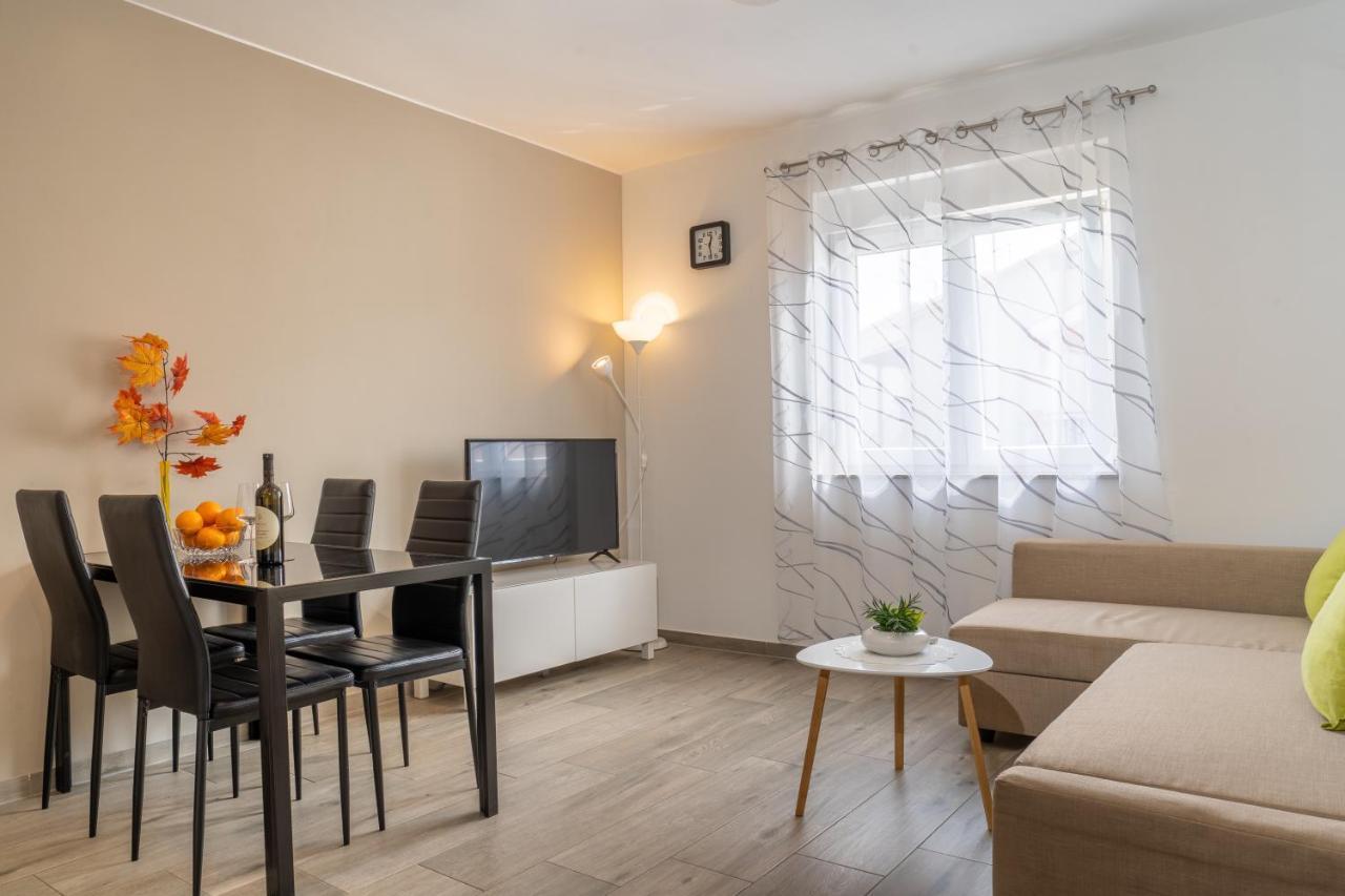 Ferienwohnung Tomi Pula Exterior foto